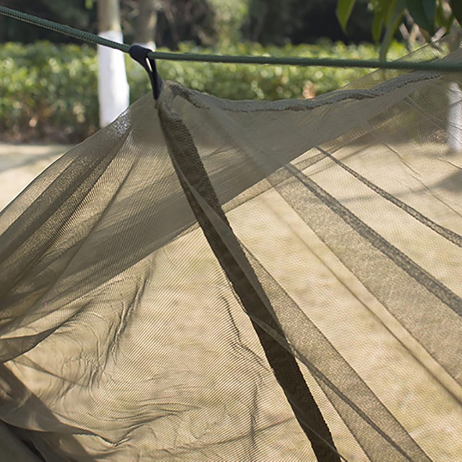 Lightweight Camping Hammock with Mosquito Net (260x140cm / 200kg Capacity) – Parachute Nylon Portable Travel Hammock with Tree Ropes & Carabiners